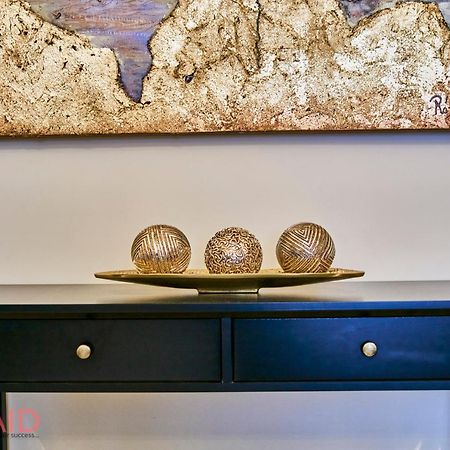 R7 Design Apartment - Hostaid Budapest Ngoại thất bức ảnh