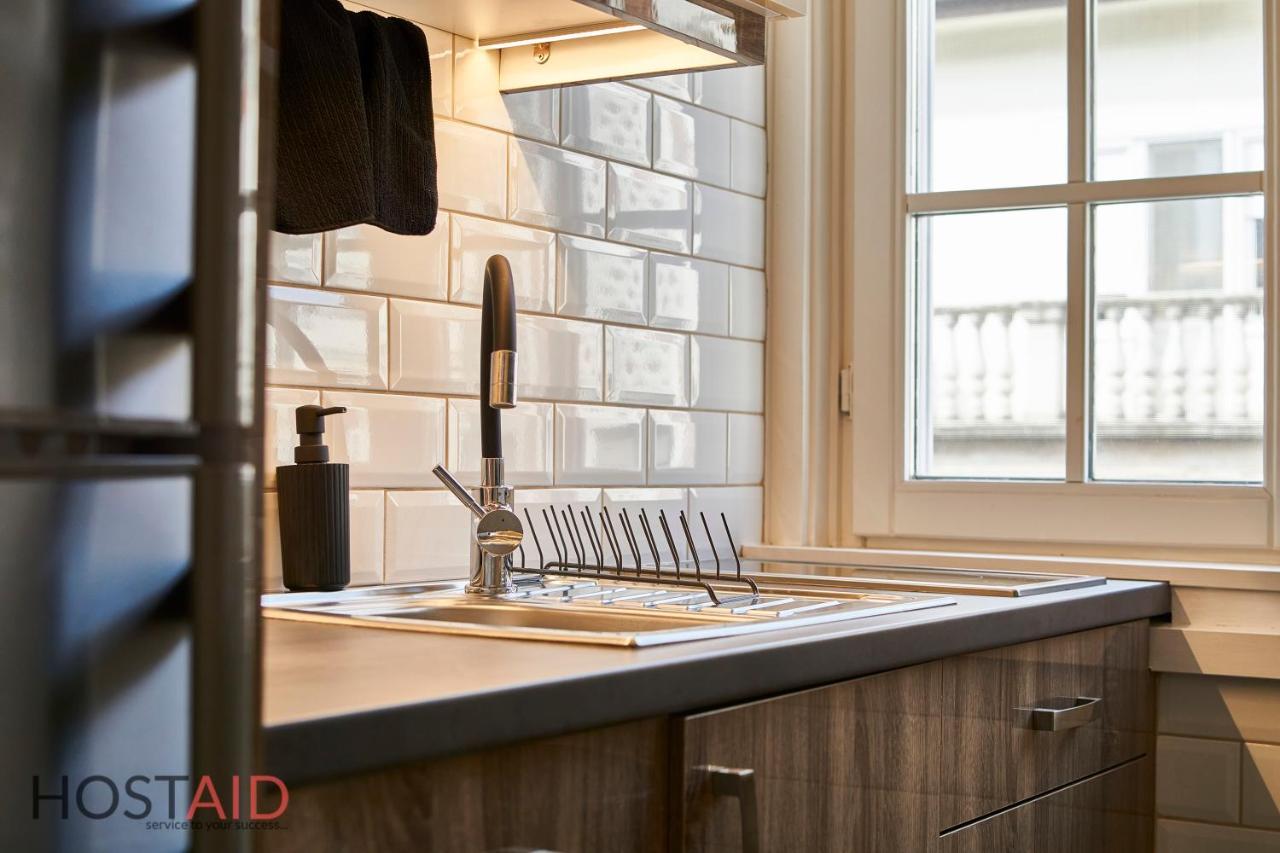 R7 Design Apartment - Hostaid Budapest Ngoại thất bức ảnh