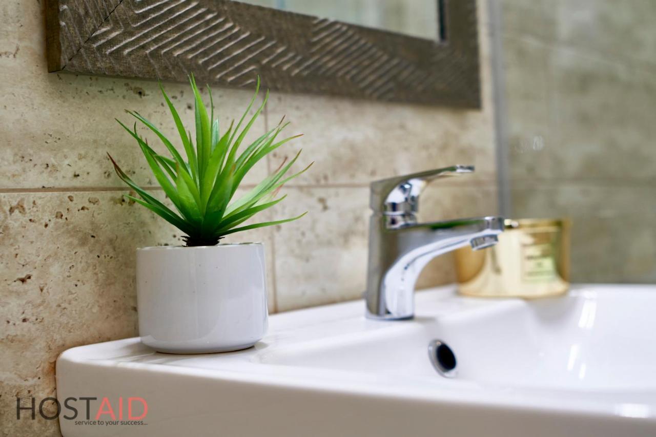 R7 Design Apartment - Hostaid Budapest Ngoại thất bức ảnh